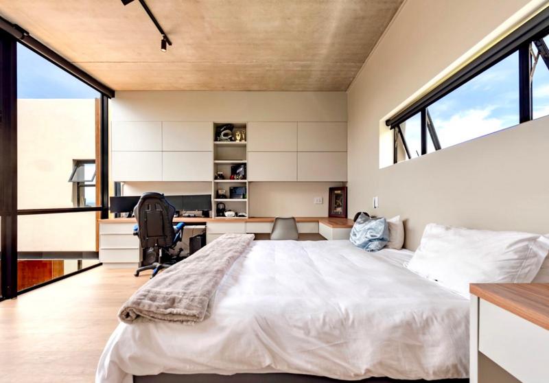 To Let 4 Bedroom Property for Rent in Keurboomstrand Western Cape